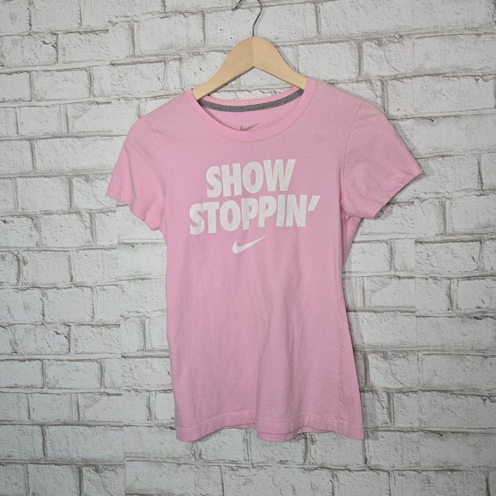 NIKE "show stoppin" graphic pink tee